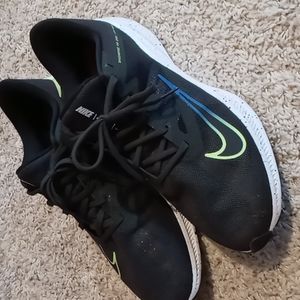 EUC Mens Nike Running shoes